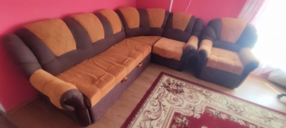 Продам диван звертайтесь !