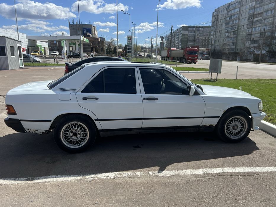 Продам Mersedes 190