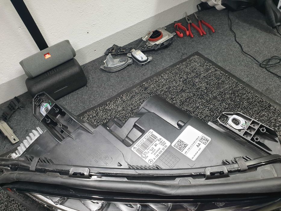 Farol Mercedes GLA  W156 Xenon