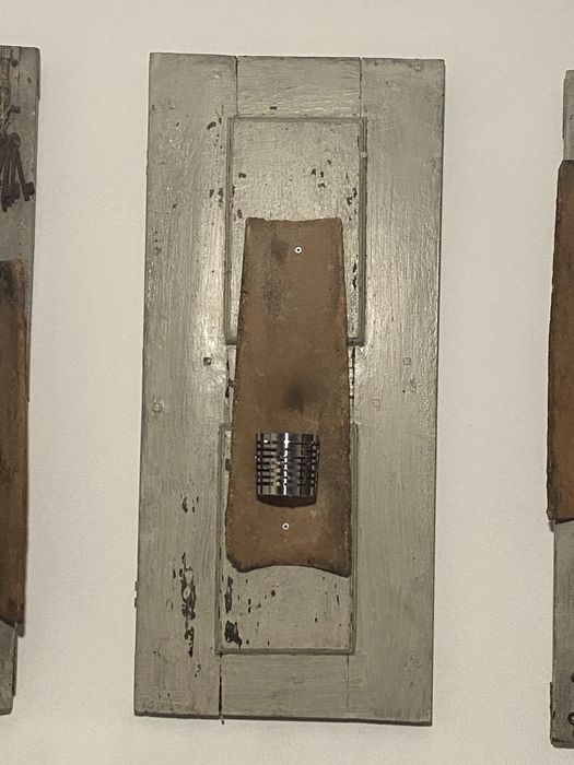 Painéis decorativos de parede / Portadas em madeira originais