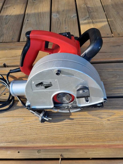 Bruzdownica MITSUTOMO moc 1700W