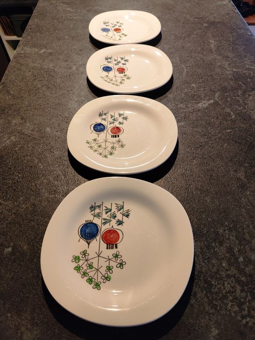 Kolekcjonerskie . Talerzyki szweckie porcelanowe 1956-1971