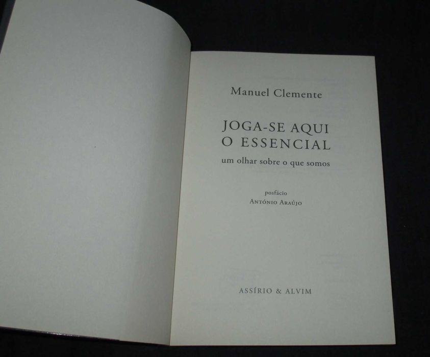 Livro Joga-se aqui o Essencial Manuel Clemente