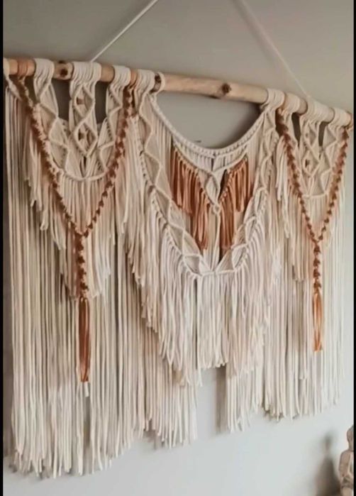 Macramé lindo novo em tons de cru e beige