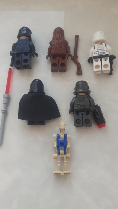 Фігурки лего  ...