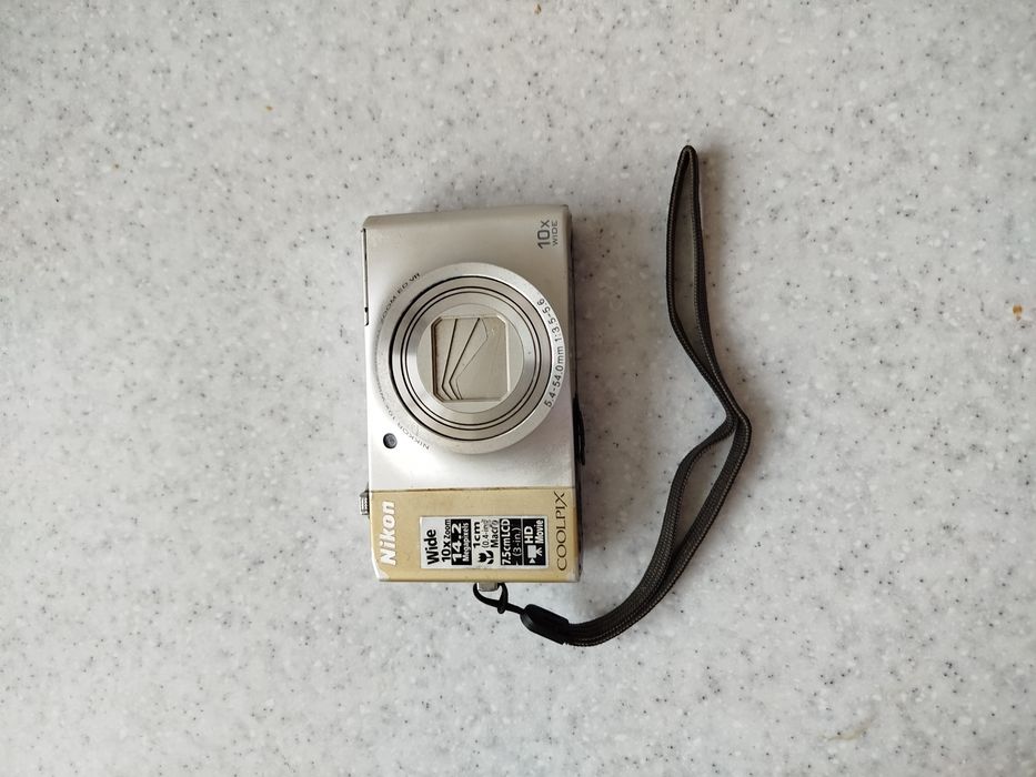 Nikon COOLPIX S8000