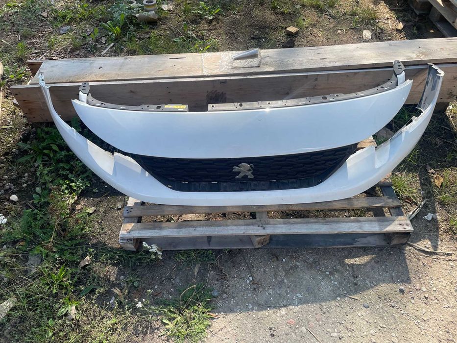 Grill atrapa Peugeot Rifter