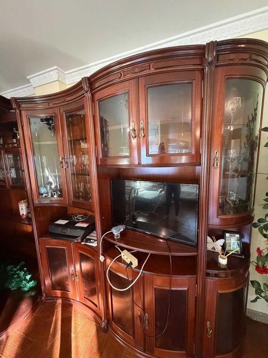 Bar de Sala em Madeira Maciça/Clássico com Vitrines – Completo