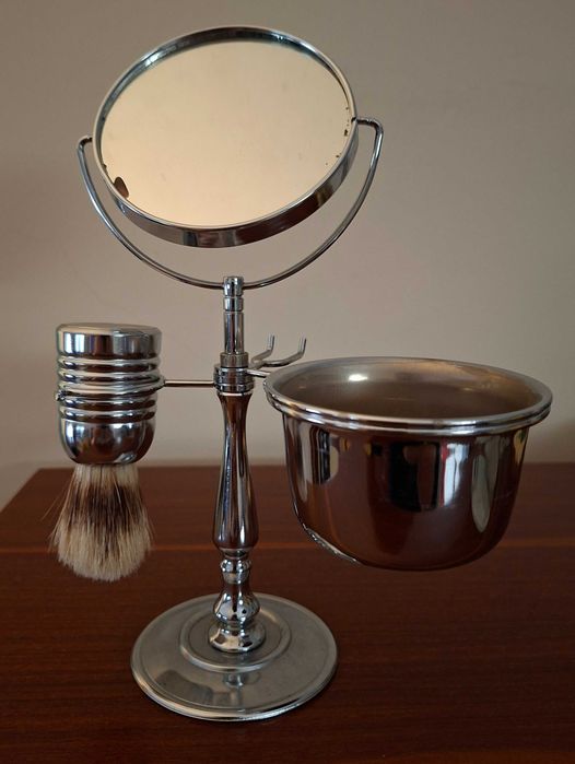 Diversos artigos de barbearia antigos