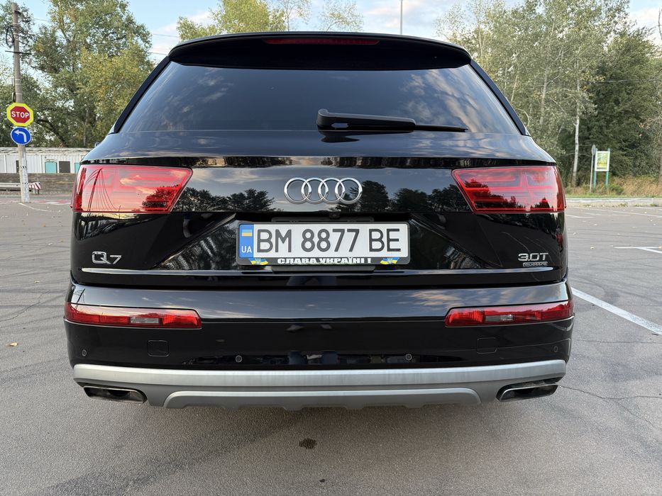 Ауді Q7 premium+, 2018 року