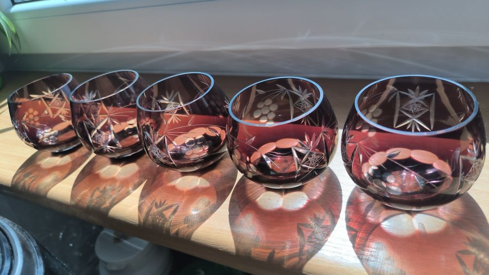 Kryształowe kieliszki stemless