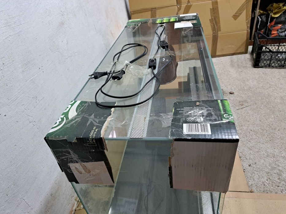 Terrarium szklane z oświetleniem