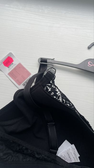 Новий красивий бюст для годування 95С hunkemoller