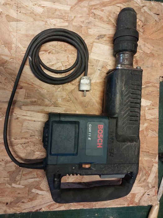 Młot udarowy BOSCH GSH 11 E