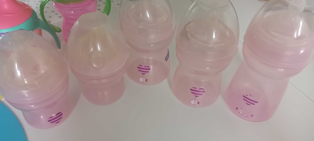 Biberões chicco natural feeling e copos aprendizagem