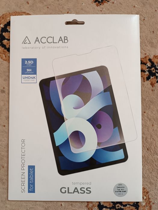 Продам защитное стекло на Lenovo Tab M10