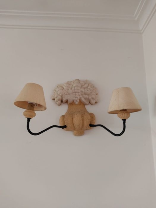 Candeeiros de teto e parede em metal preto e cerâmica