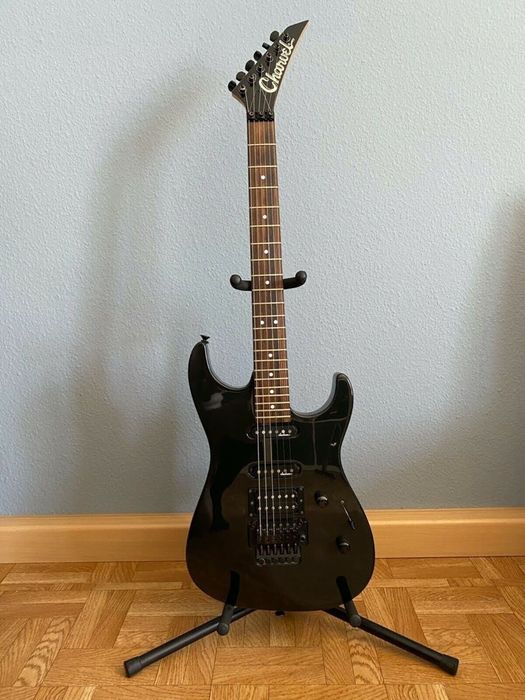 Charvel 375 deluxe