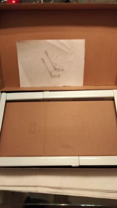 Suporte microondas ou TV, novo.