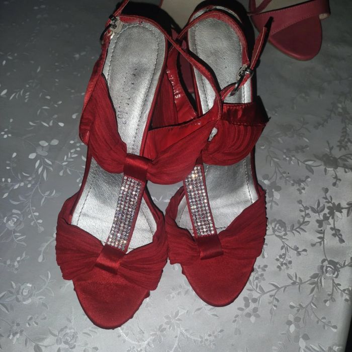 Nowe i używane szpilki 41