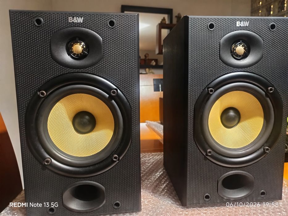 Bowers & Wilkins DM 601 S1 colunas audio