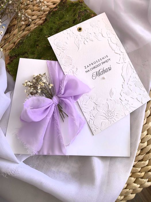 Tłoczone zaproszenia na chrzest/ komunię