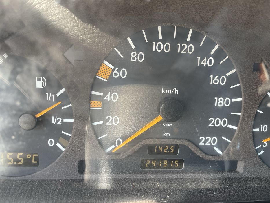 Mercedes benz c220