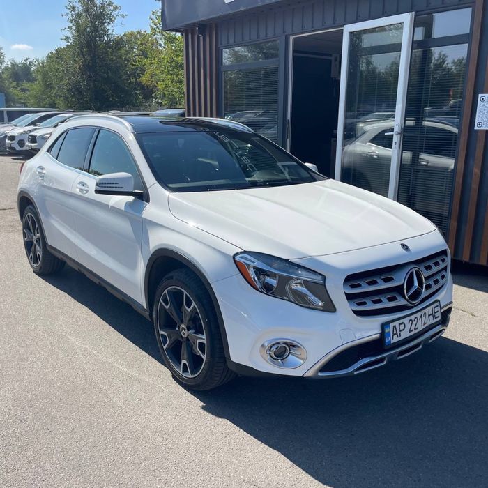 Mercedes-Benz  GLA 250