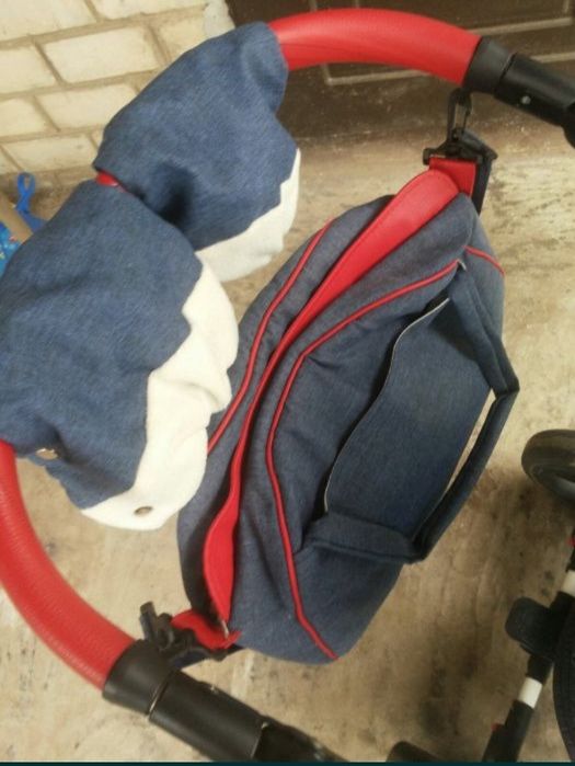 Універсальна коляска Mikrus Cruiser 2 в 1

 
Просторная пластиковая л