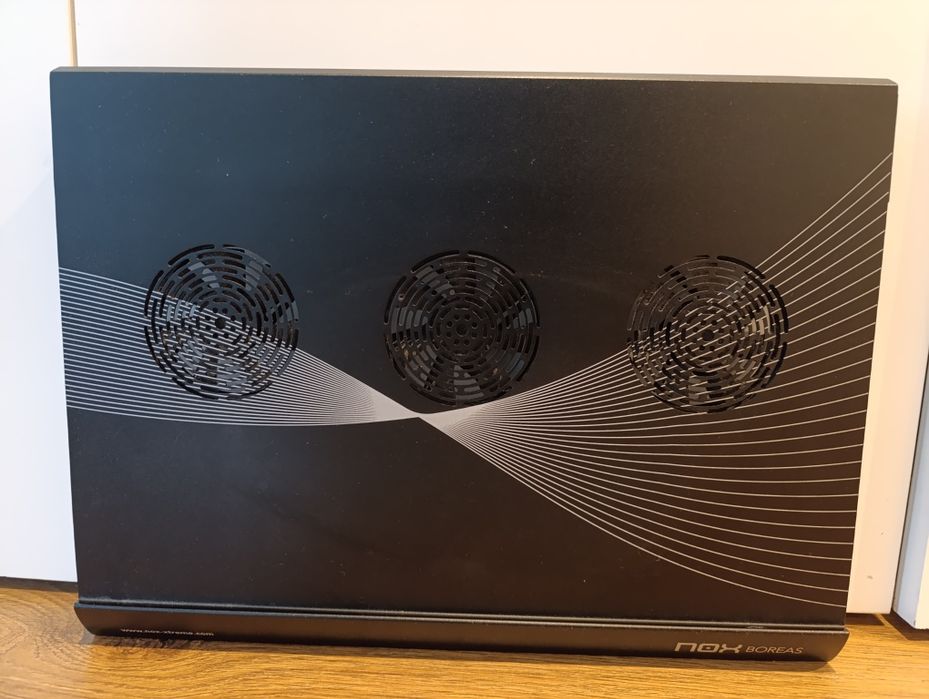 Base refrigeradora para portátil de 17"