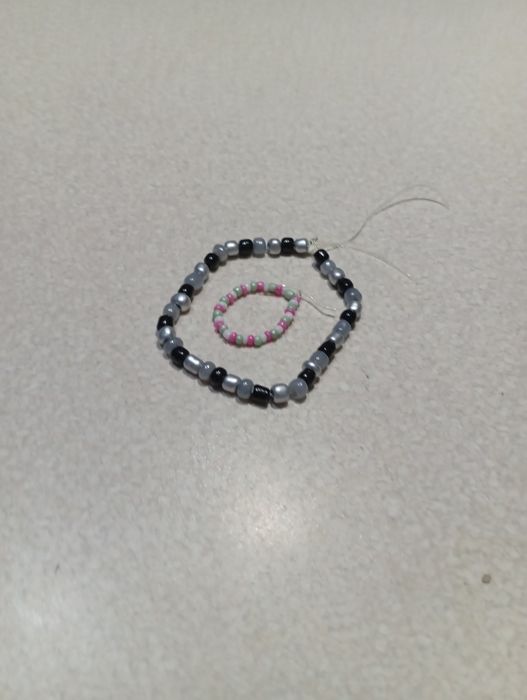 Bransoletki i pierścionki