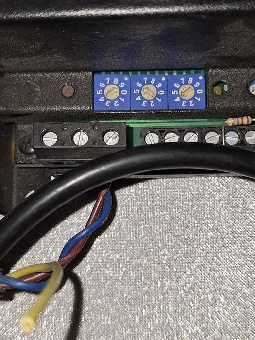 Specjalny kontroler zasilacz RGB