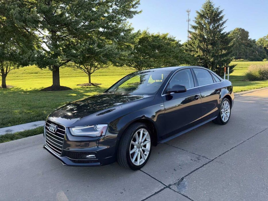 Audi A4 quattro Premium      2014