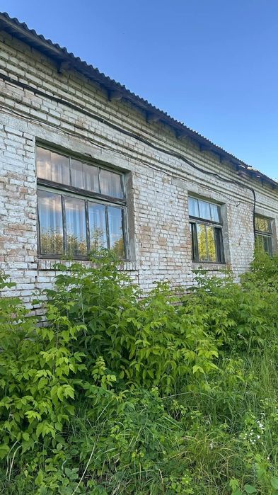 Виробничо-промисловий комплекс із земельною ділянкою