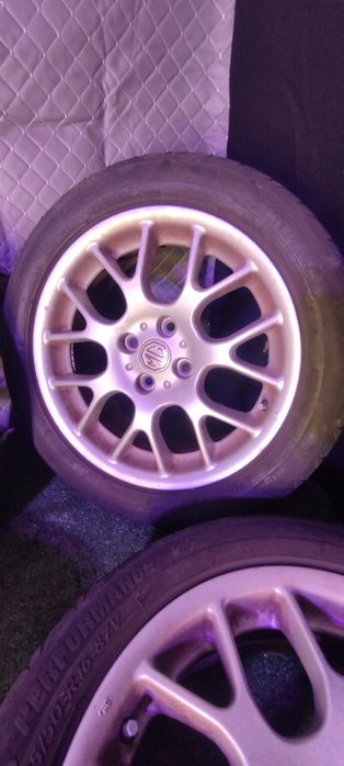 Jantes provenientes de um mg zr