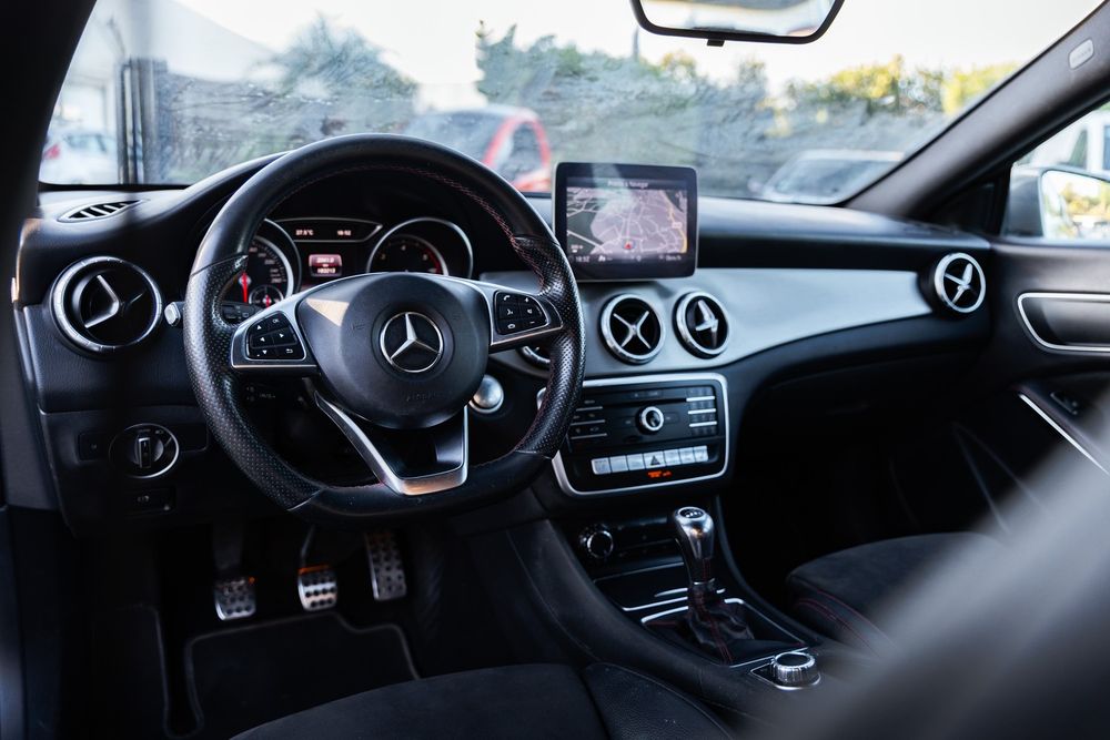 Mercedes Benz CLA 180 Amg