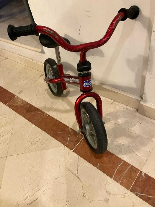 Bicicleta de Equilíbrio Chicco Red Bullet Criança | Balance Bike