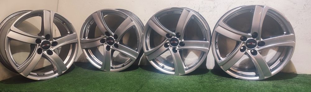 Felgi aluminiowe Alutec 5x114.3 7.5J ET47 17" Honda Accord Civic BDB
