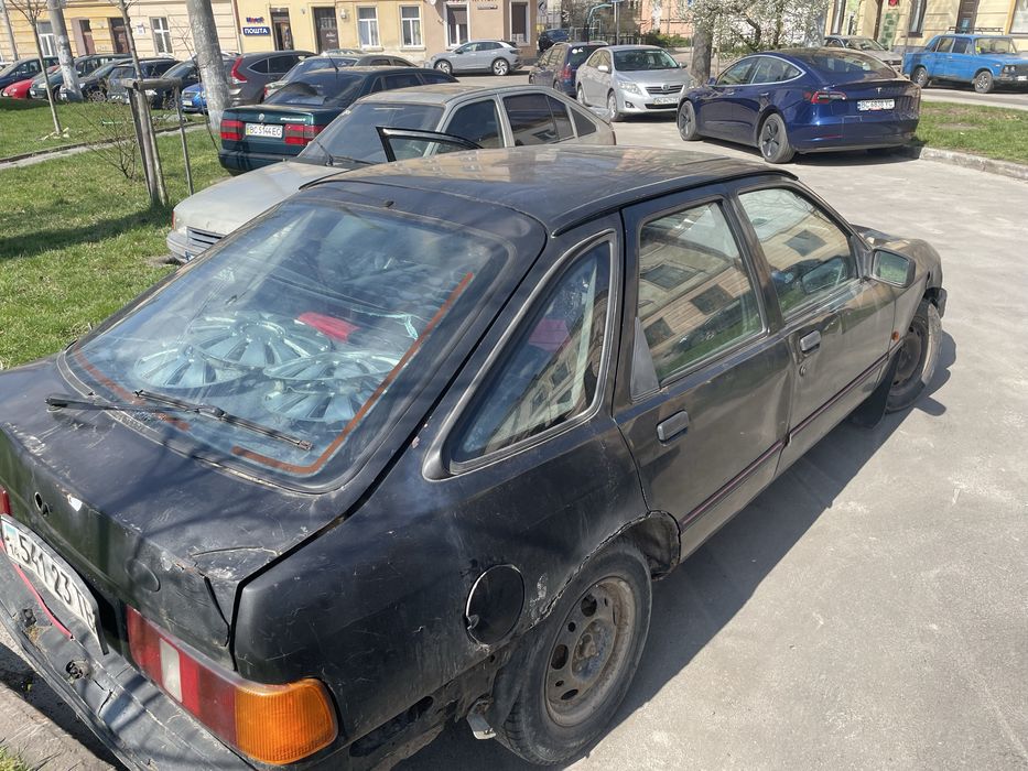 Ford Sierra продаж