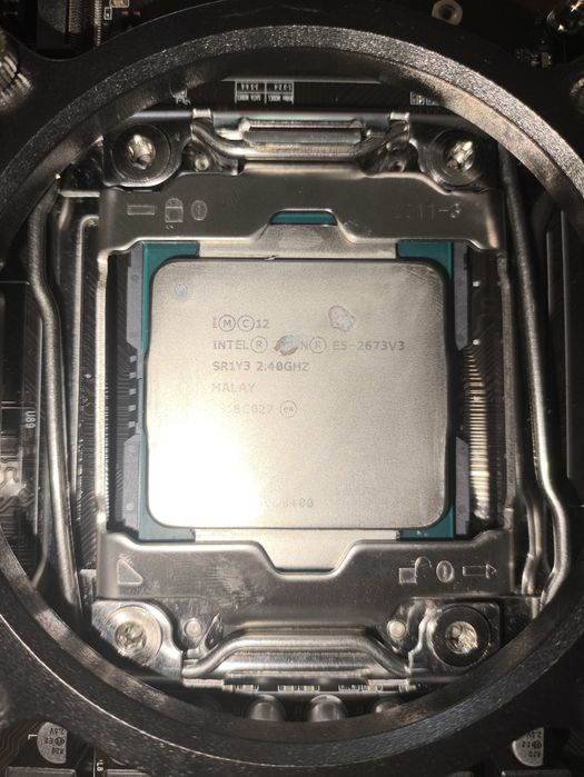 Продам материнскую плату inre lx99e3 + проц (zeon 2673v3)+ ddr3 32gb