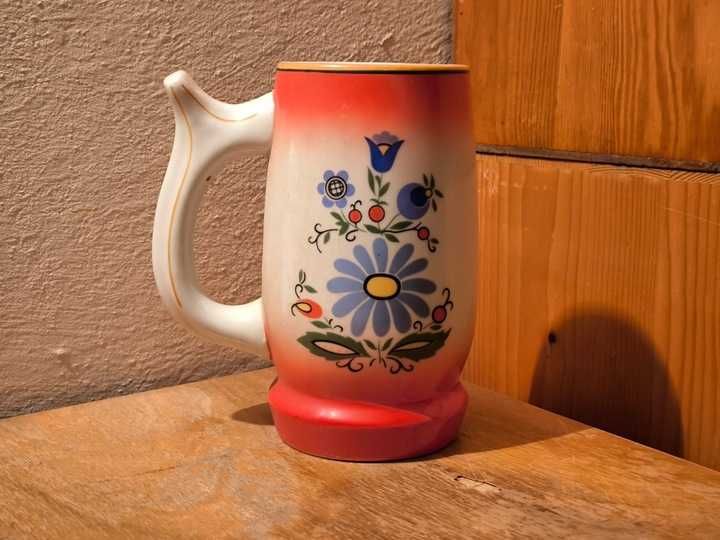 Czerwony kufel Wzór Kaszubski Lubiana PRL