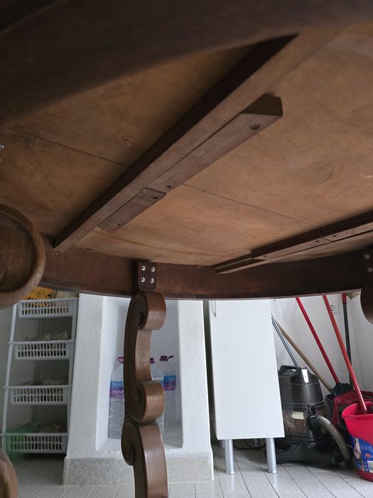 Mesa de sala madeira maciça, Impecável