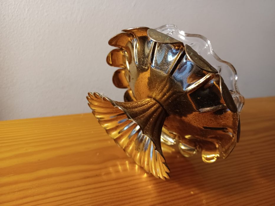 Suporte em metal e cristal