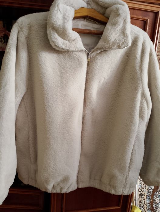 Шубка жіноча, коротка