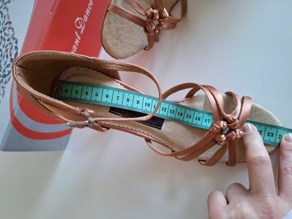Buty taneczne tańce latynoamerykańskie 4,5 – 23,5 cm zdobione