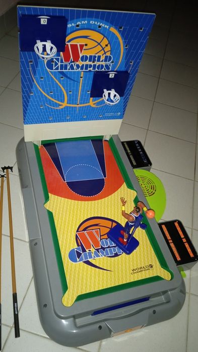 (Brinquedo) Mesa de jogos 5 em 1