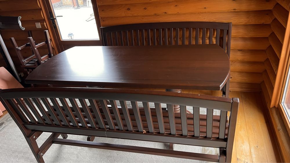 Продам меблі : стіл лавку та 4 табуретки