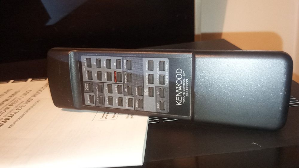 Amplificador Kenwood com radio RDS e comando