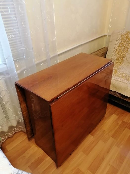 Стіл-тумба полірований