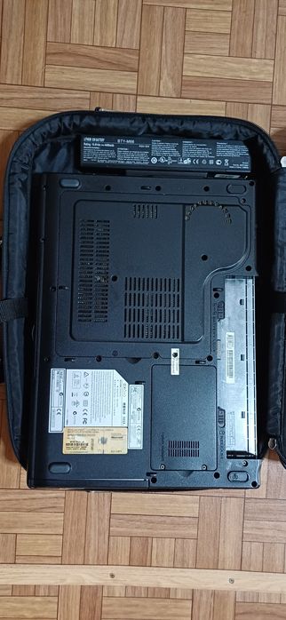 Ноутбук MSI (на запчастини)